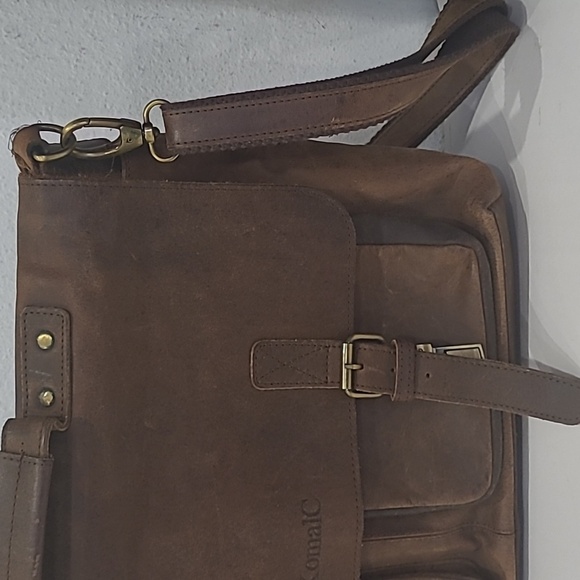 KomalC Unisex 16" Brown Genuine Leather Briefcases Laptop Messenger Bag - Picture 5 of 13